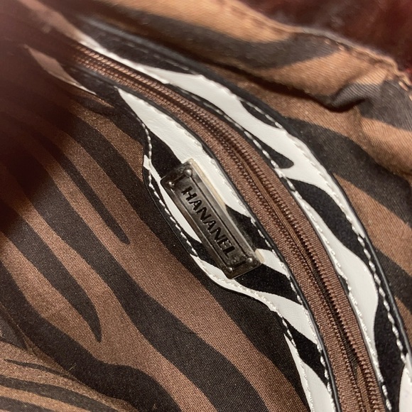 Hananel Zebra Print Big flower Crossbody Bag🔥🔥 - Picture 8 of 9